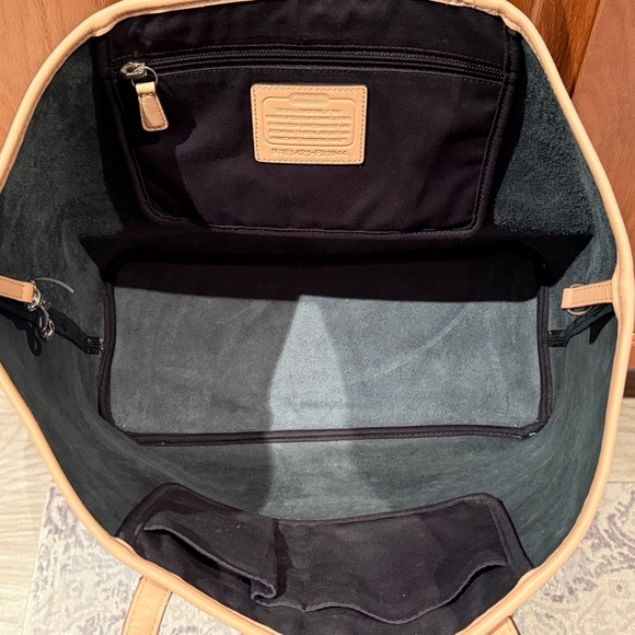 Coach Tote Black & Tan leather trim - Picture 12 of 12